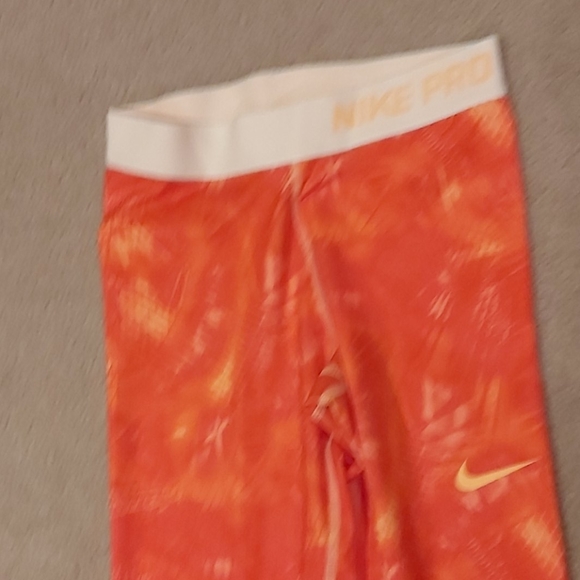 Workout capri leggings - Picture 2 of 4